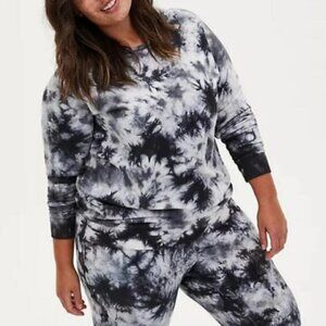 NWT Torrid 3X Size 3 Activewear French Terry Tie Dye Black and White Sweatshirt